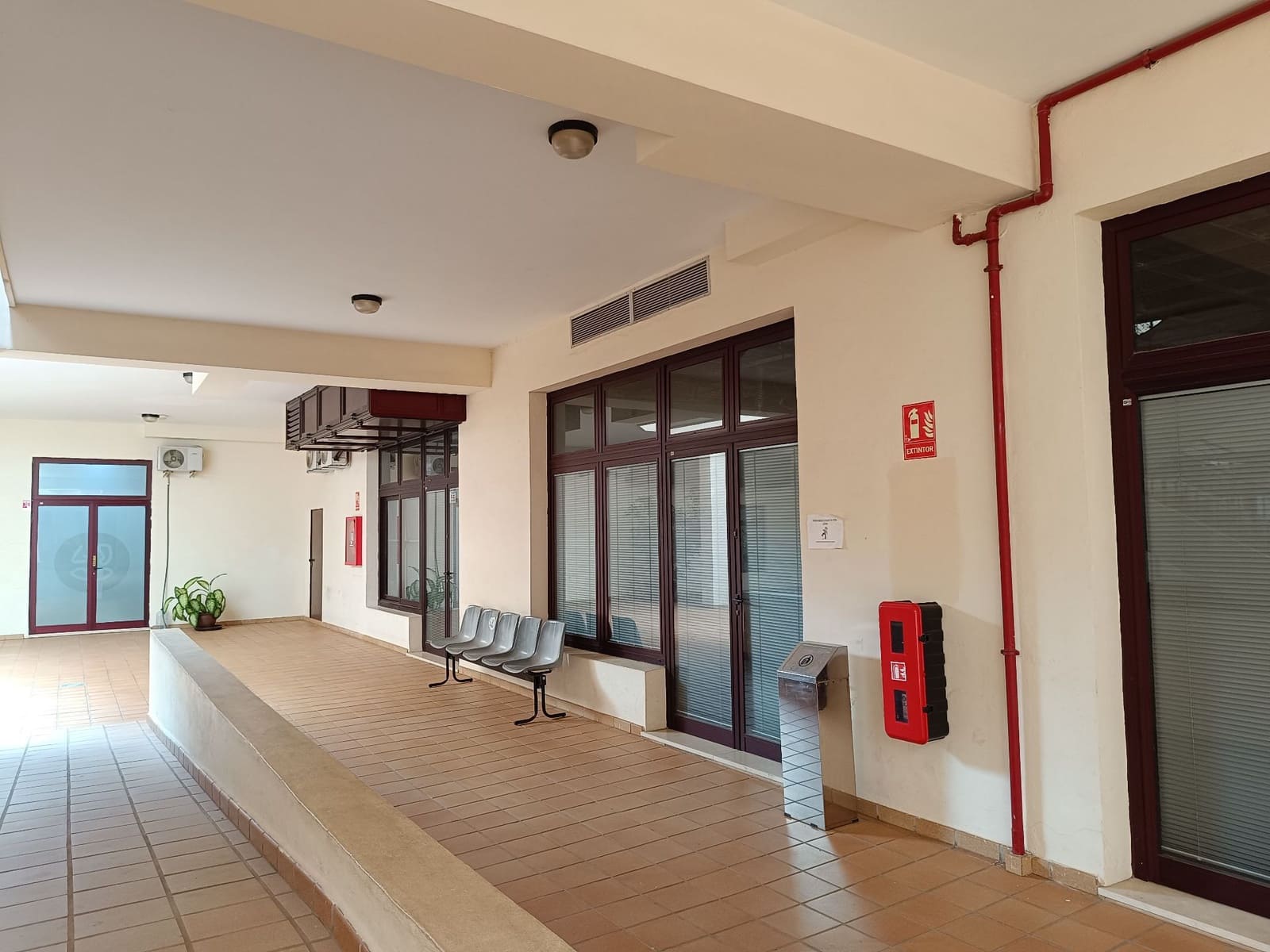 Commercial for sale in Santa Cruz de Tenerife - € 1,100,000 (Ref: 9788054)