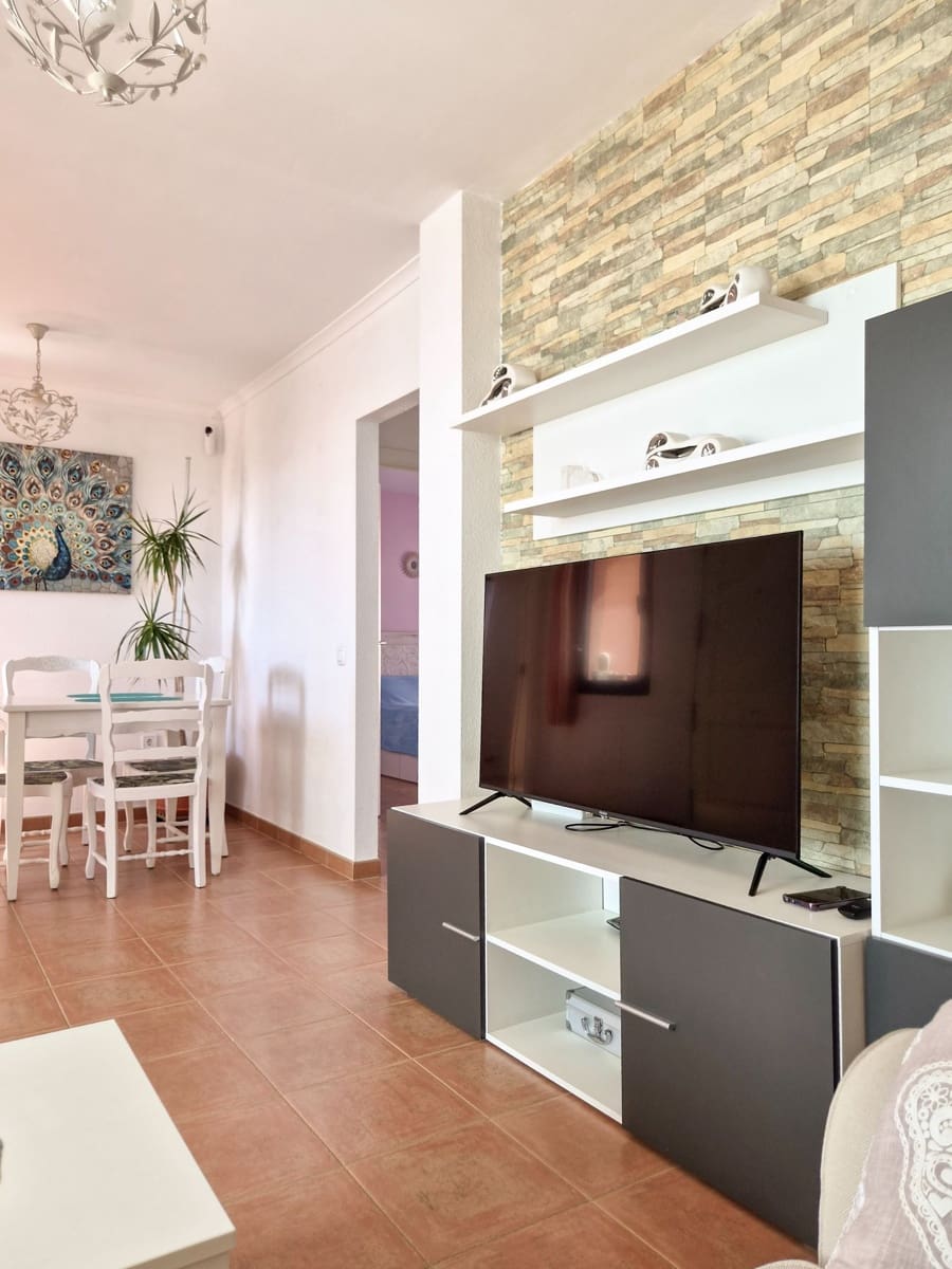 2 slaapkamer Halfvrijstaande villa te koop in Caleta de Fuste - € 249.000 (Ref: 9811300)