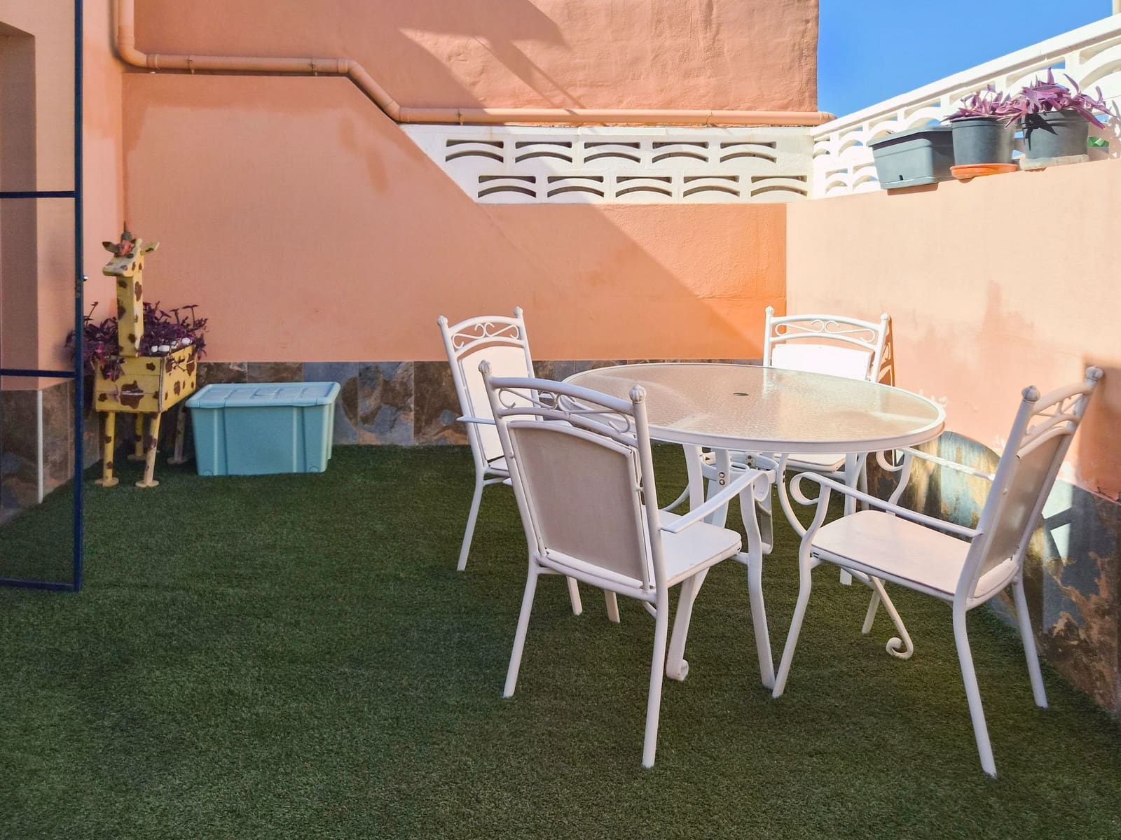 2 slaapkamer Halfvrijstaande villa te koop in Caleta de Fuste - € 249.000 (Ref: 9811300)