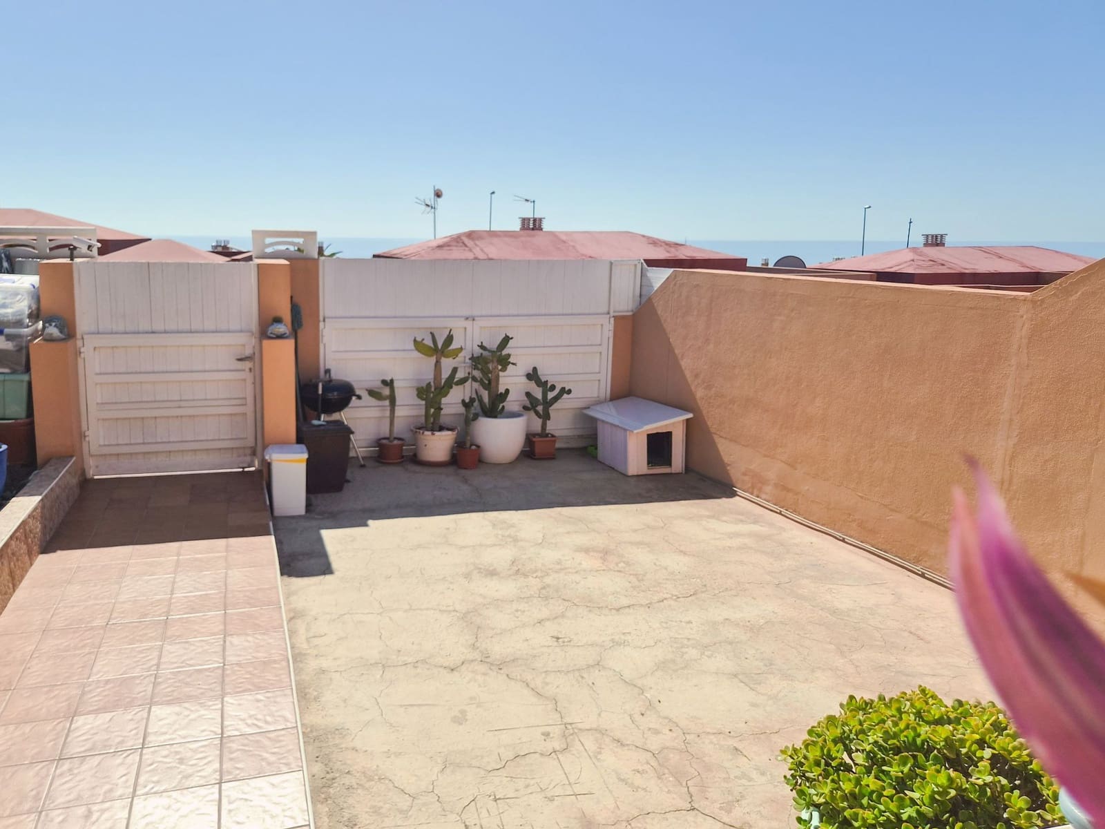 2 slaapkamer Halfvrijstaande villa te koop in Caleta de Fuste - € 249.000 (Ref: 9811300)
