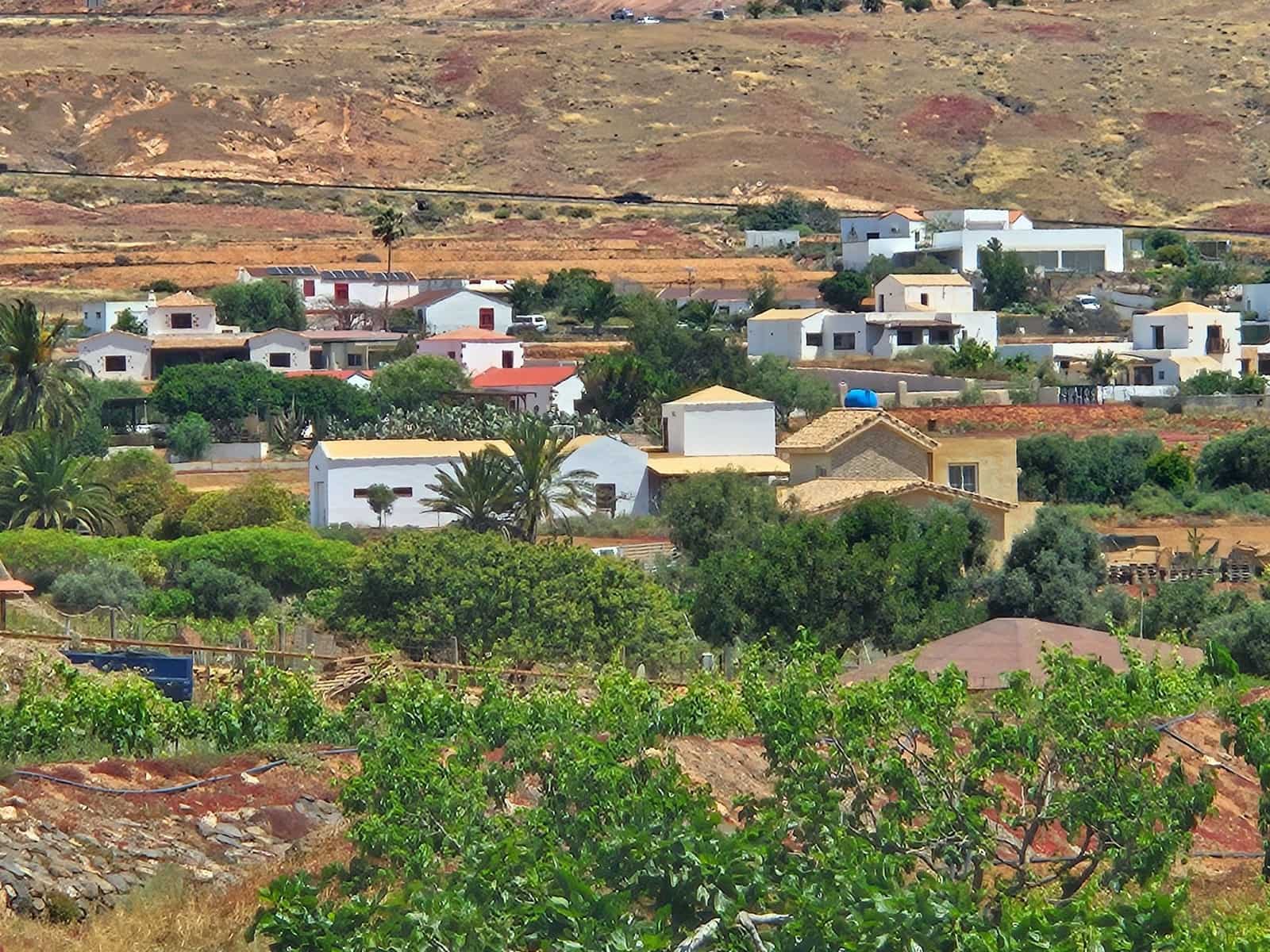 7 bedroom Villa for sale in Tetir - € 617,000 (Ref: 9819966)