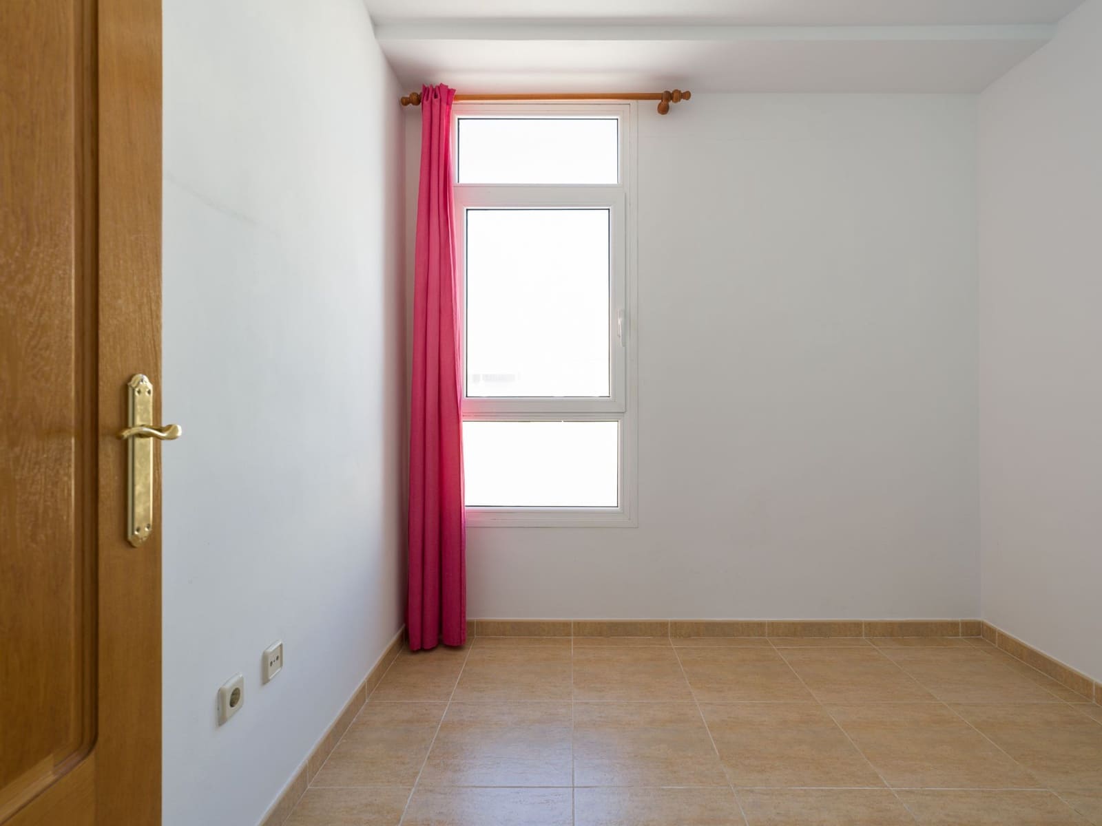 3 bedroom Flat for sale in Corralejo - € 330,000 (Ref: 9821849)