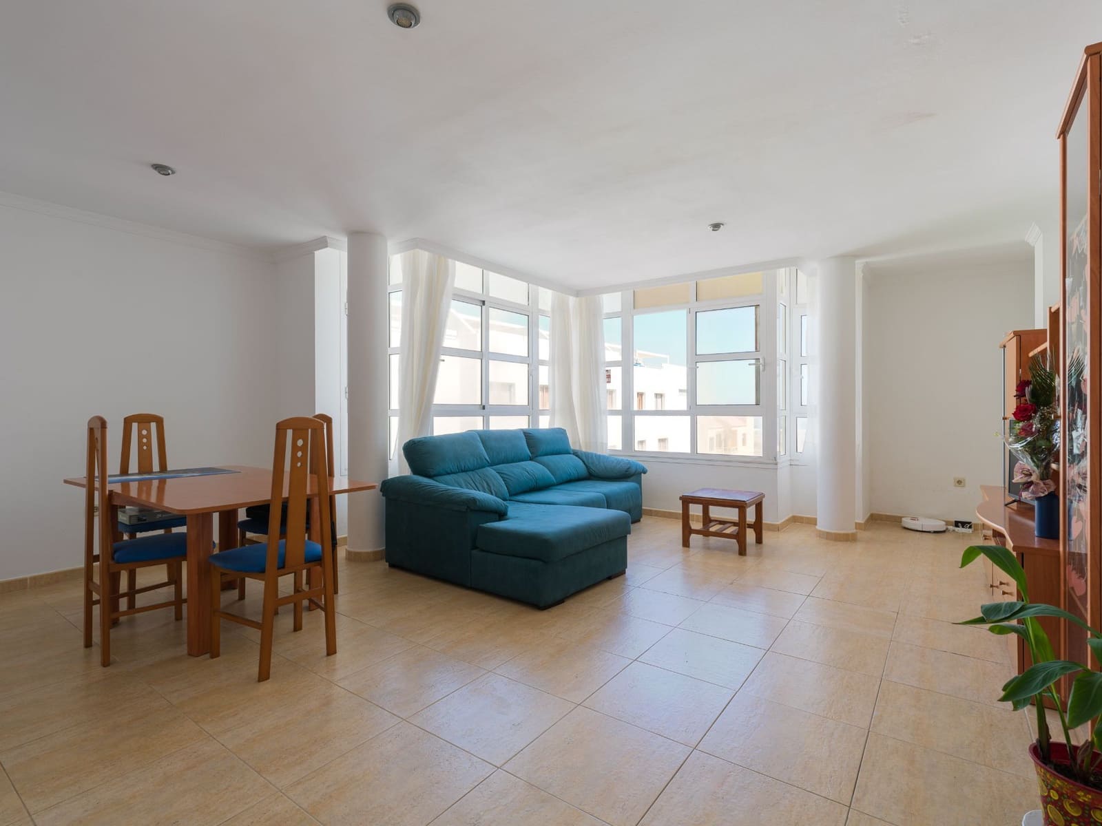 3 bedroom Flat for sale in Corralejo - € 330,000 (Ref: 9821849)