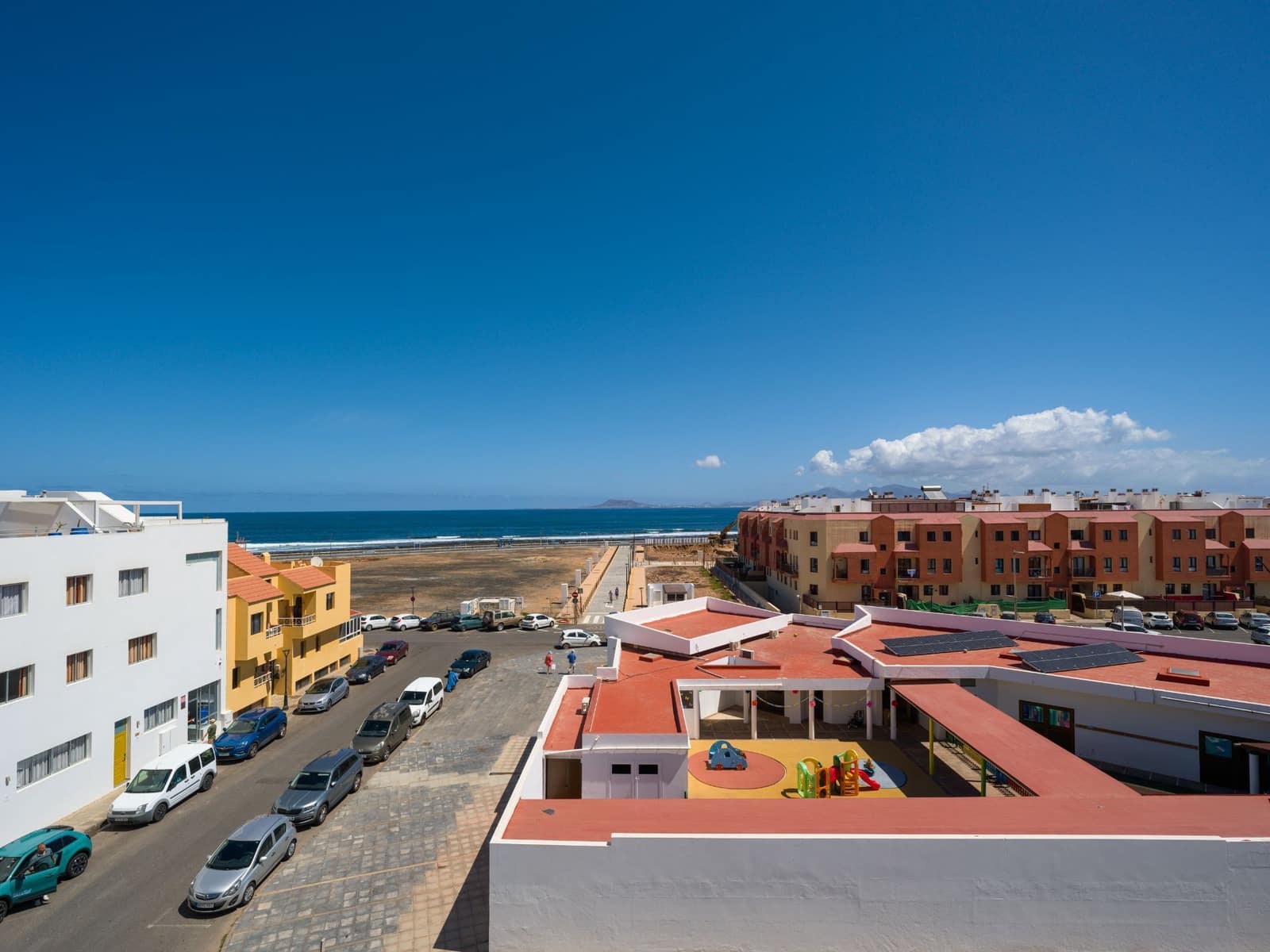 3 bedroom Flat for sale in Corralejo - € 330,000 (Ref: 9821849)