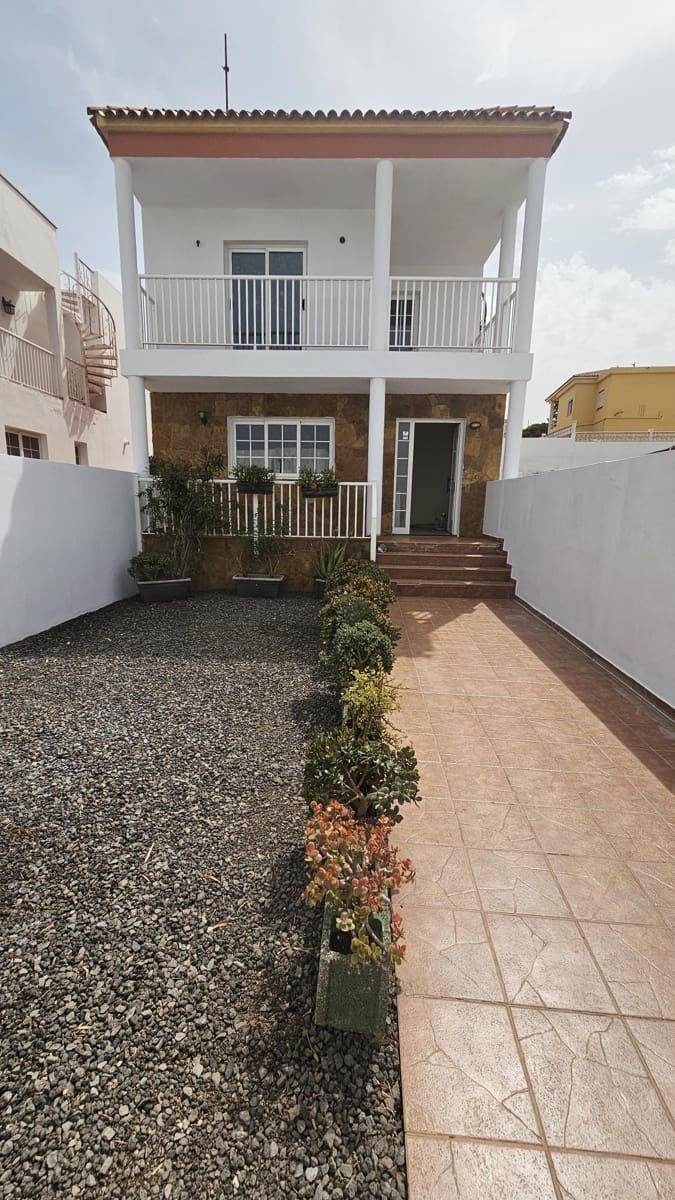 4 quarto Moradia para venda em Puerto del Rosario - 350 000 € (Ref: 9828751)