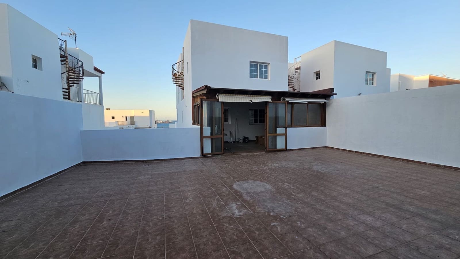 4 quarto Moradia para venda em Puerto del Rosario - 350 000 € (Ref: 9828751)