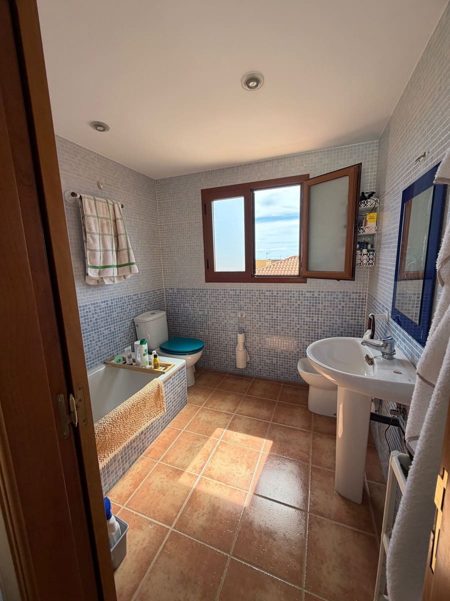 2 bedroom Villa for sale in Tamaragua - € 260,000 (Ref: 9833341)