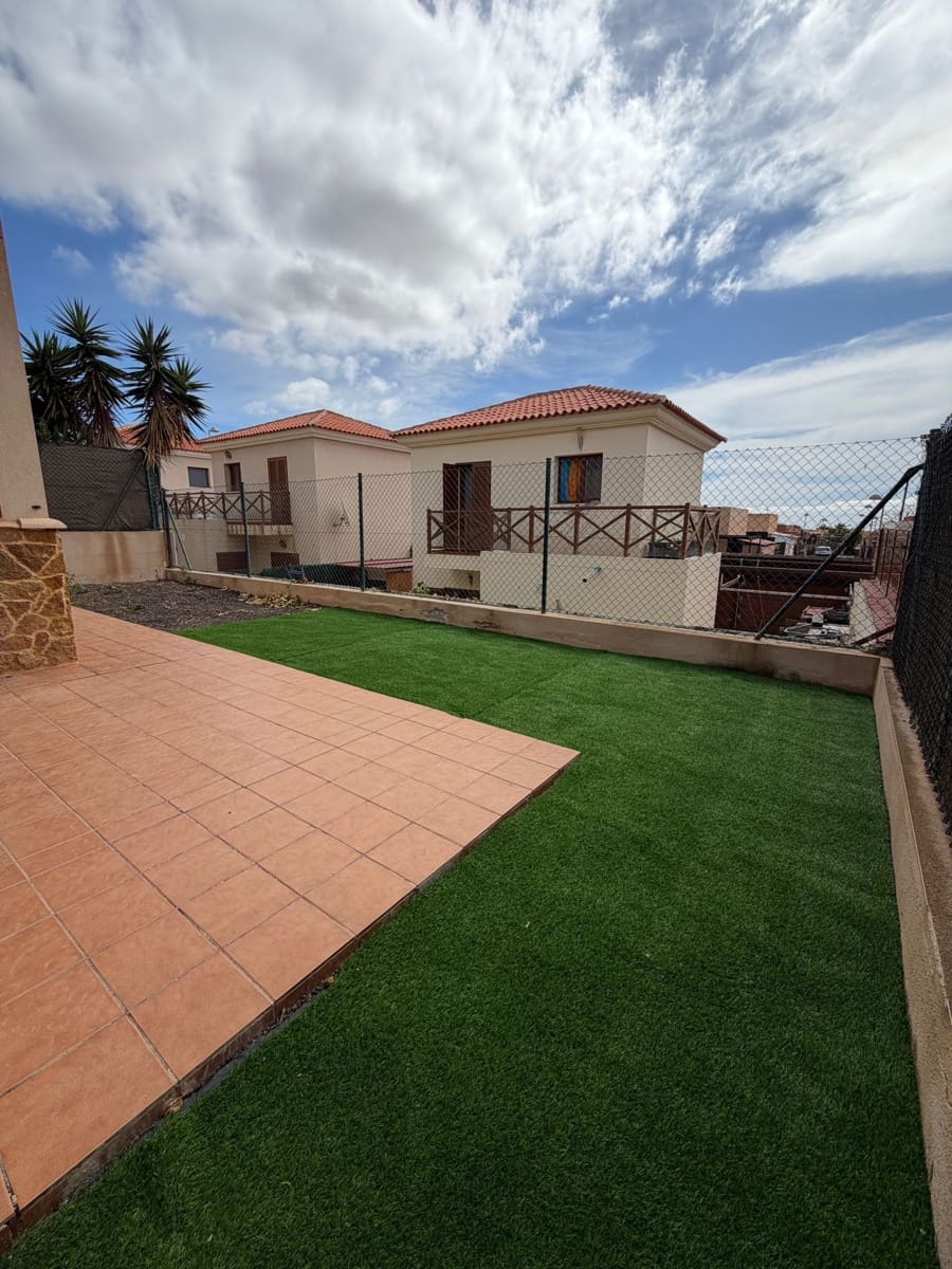 2 bedroom Villa for sale in Tamaragua - € 260,000 (Ref: 9833341)