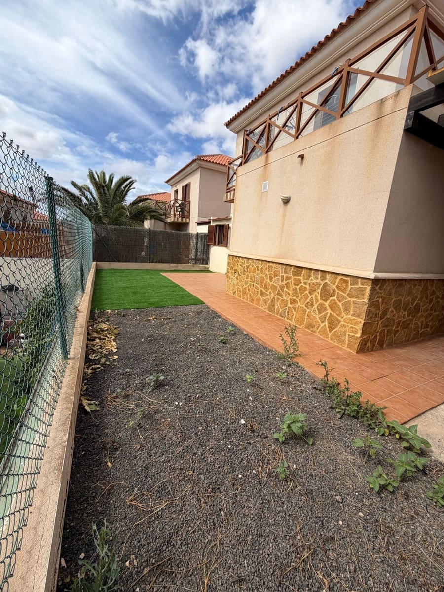 2 bedroom Villa for sale in Tamaragua - € 260,000 (Ref: 9833341)