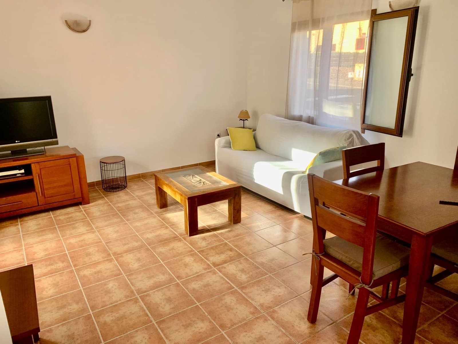2 bedroom Villa for sale in Tamaragua - € 260,000 (Ref: 9833341)