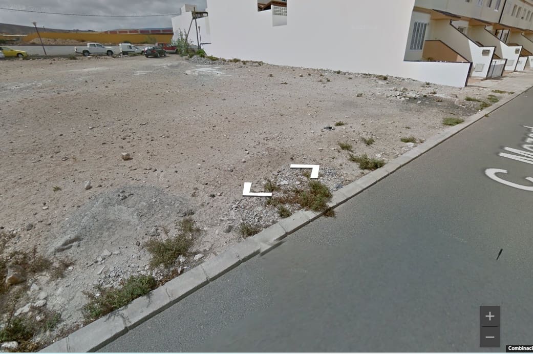 Building Plot for sale in Puerto del Rosario - € 80,000 (Ref: 9835949)