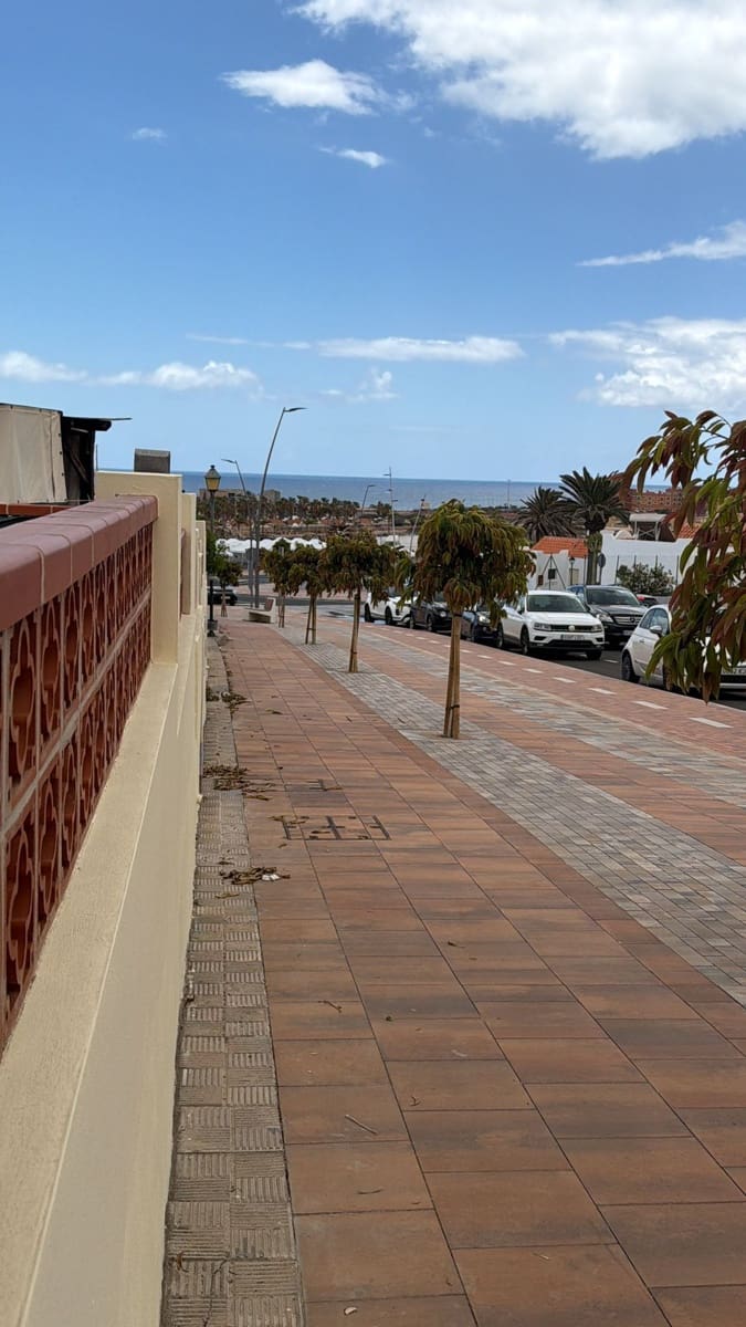 2 bedroom Bungalow for sale in Caleta de Fuste - € 205,000 (Ref: 9838949)