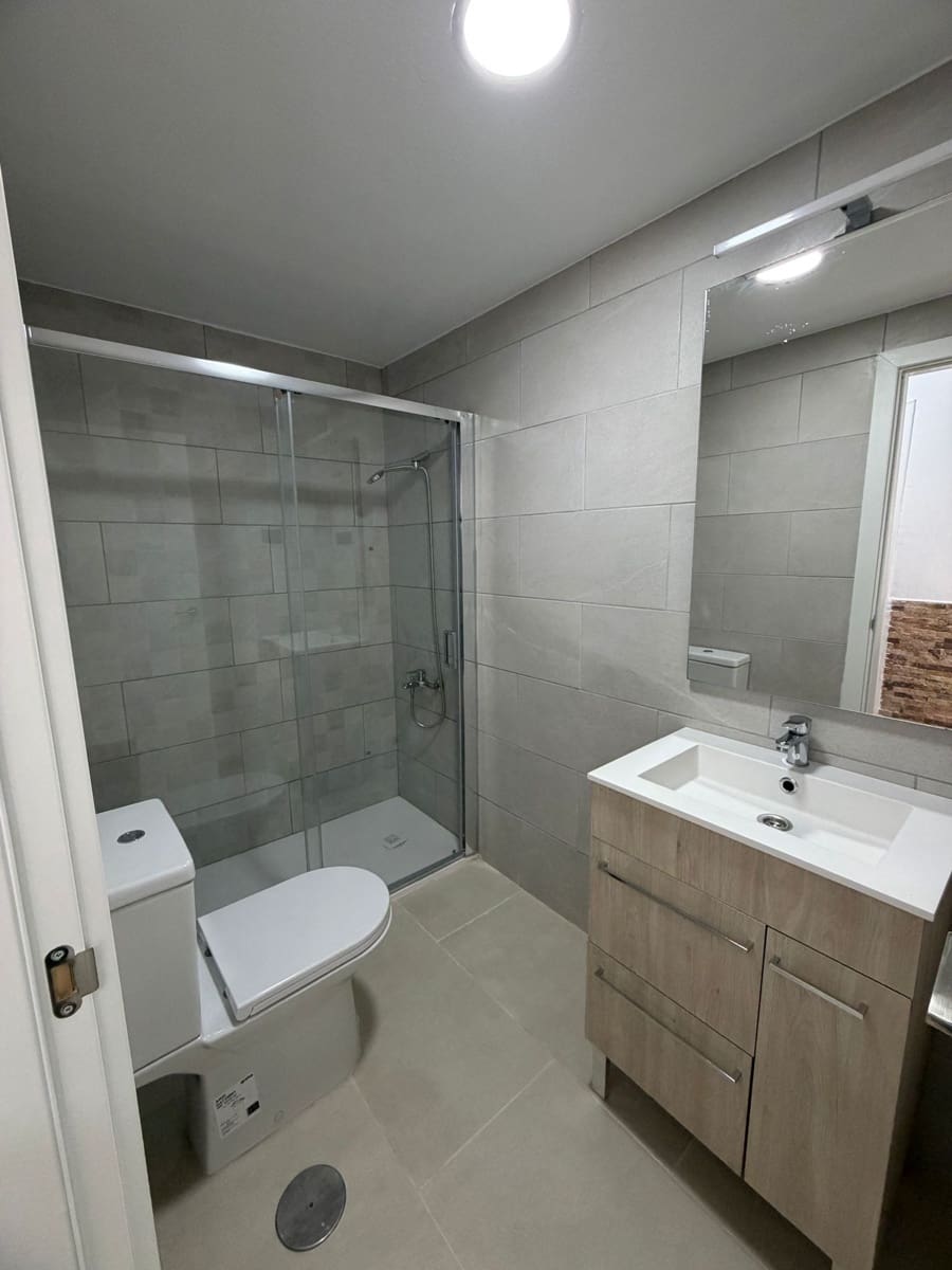 2 bedroom Bungalow for sale in Caleta de Fuste - € 205,000 (Ref: 9838949)
