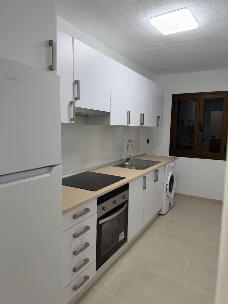 2 bedroom Bungalow for sale in Caleta de Fuste - € 205,000 (Ref: 9838949)