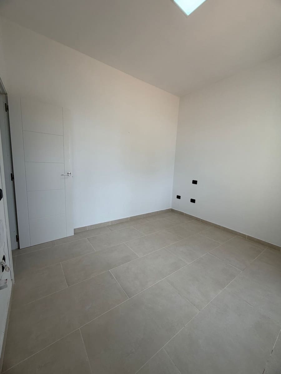 2 bedroom Bungalow for sale in Caleta de Fuste - € 205,000 (Ref: 9838949)