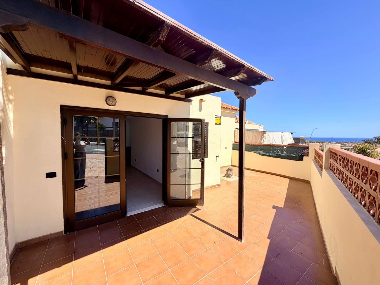 2 bedroom Bungalow for sale in Caleta de Fuste - € 205,000 (Ref: 9838949)