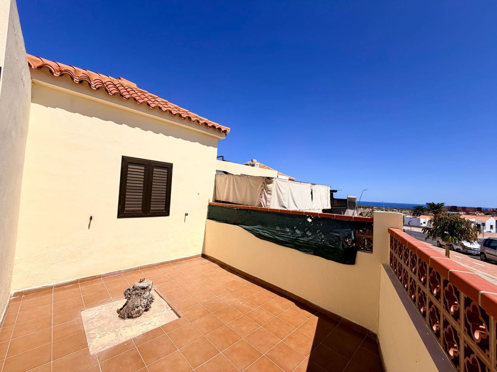 2 bedroom Bungalow for sale in Caleta de Fuste - € 205,000 (Ref: 9838949)