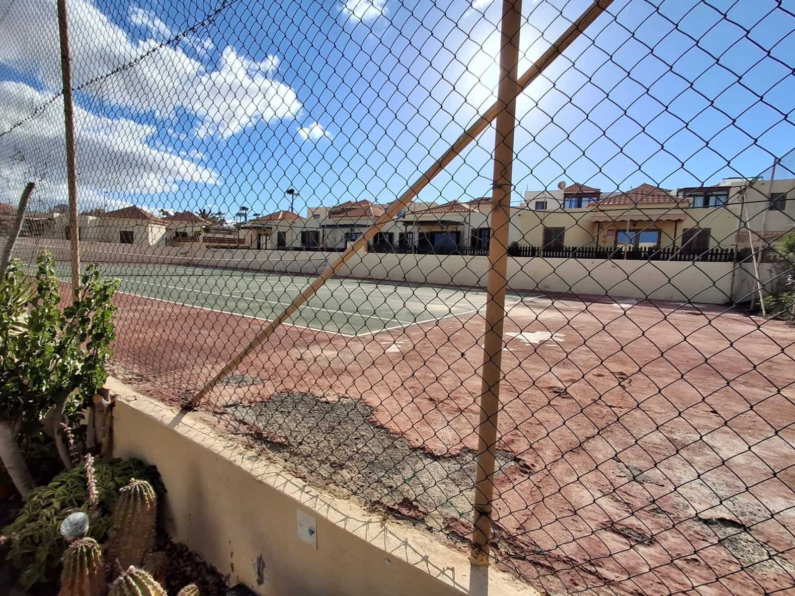 2 slaapkamer Bungalow te koop in Caleta de Fuste - € 199.500 (Ref: 9838949)