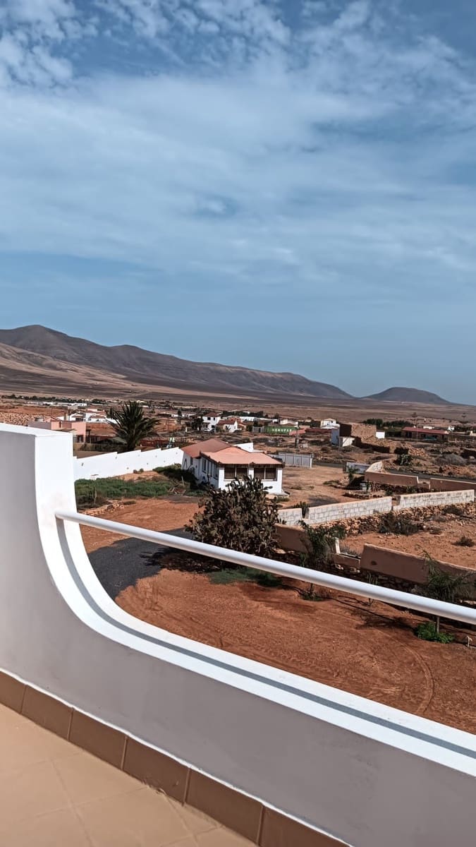 5 bedroom Villa for sale in Triquivijate - € 590,000 (Ref: 9842642)