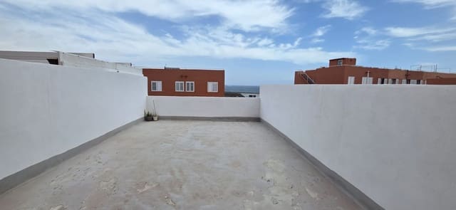 2 bedroom Semi-detached Villa for sale in Puerto del Rosario - € 225,000 (Ref: 9845069)