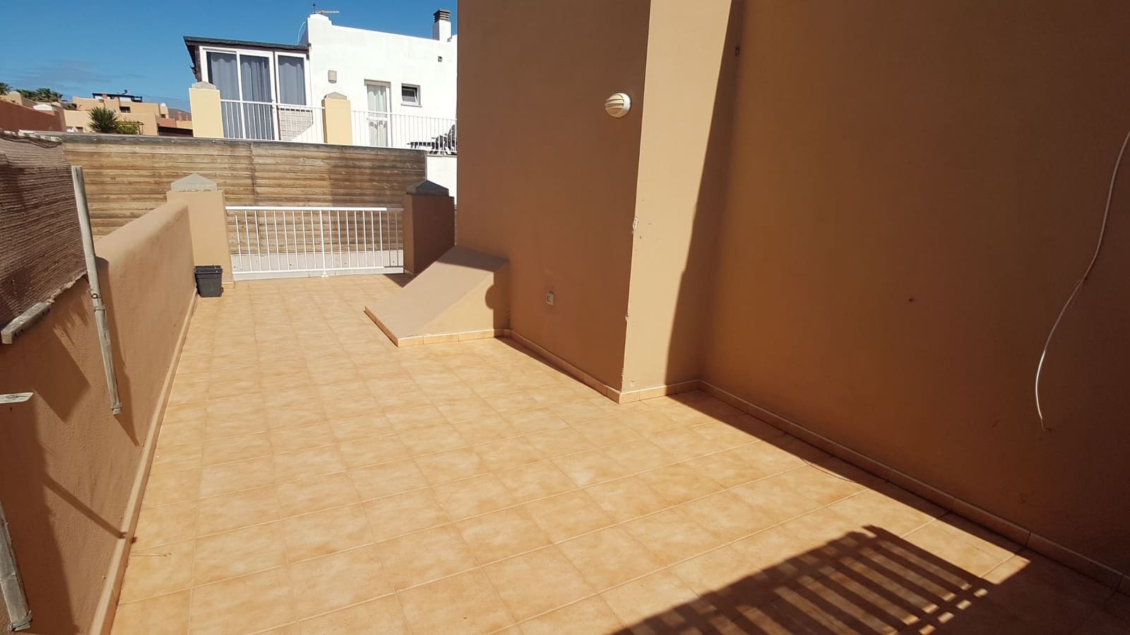3 bedroom Townhouse for sale in Corralejo with garage - € 310,000 (Ref: 9877984)
