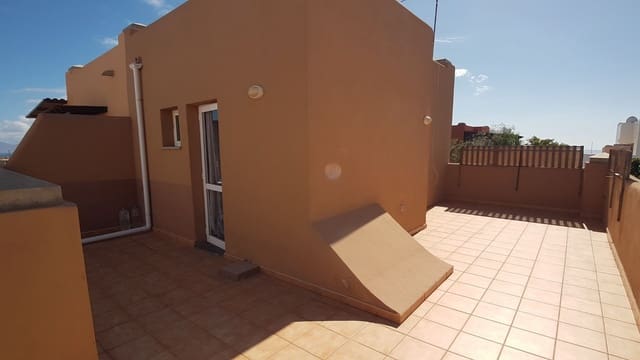 3 soveværelse Byhus til salg i Corralejo, La Oliva med garage - € 310.000 (Ref: 9877984)