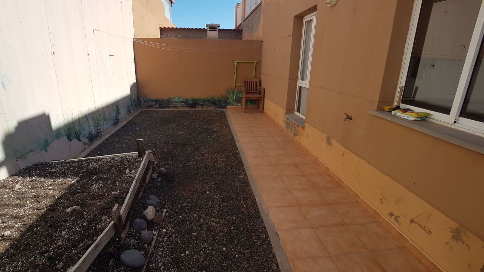 3 bedroom Townhouse for sale in Corralejo with garage - € 310,000 (Ref: 9877984)