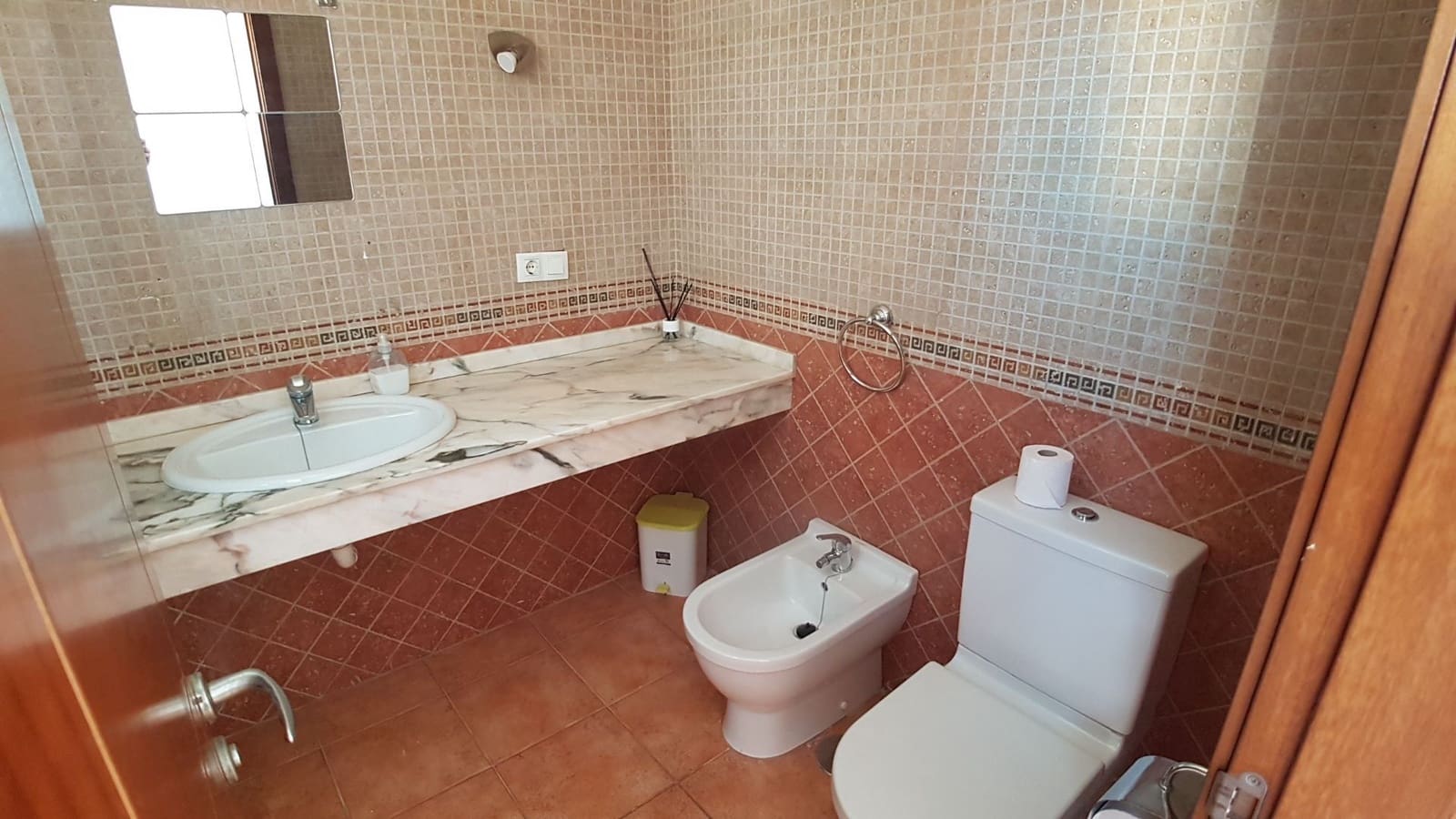 3 bedroom Townhouse for sale in Corralejo with garage - € 310,000 (Ref: 9877984)