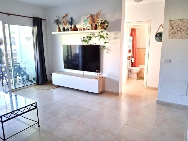 2 bedroom Flat for sale in Costa Calma, Pájara with pool - € 229,000 (Ref: 9889900)