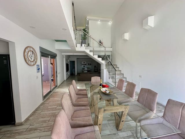 5 chambre Villa/Maison à vendre à Antigua - 655 000 € (Ref: 9939470)