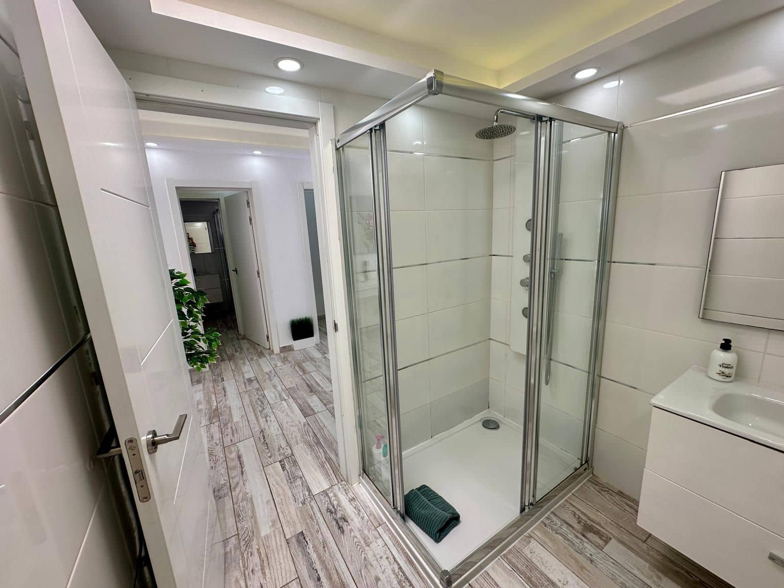 5 chambre Villa/Maison à vendre à Antigua - 655 000 € (Ref: 9939470)