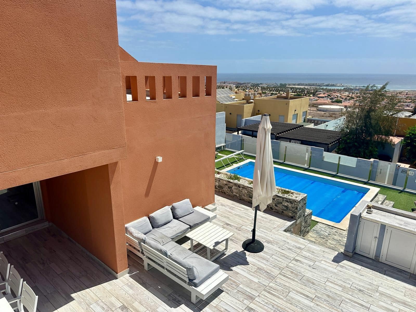 5 chambre Villa/Maison à vendre à Antigua - 655 000 € (Ref: 9939470)