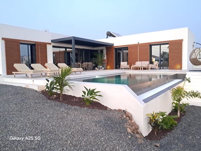 3 quarto Moradia para venda em El Roque, La Oliva - 1 100 000 € (Ref: 9998126)