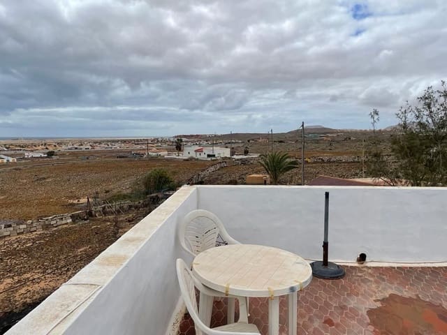 6 soveværelse Villa til salg i Corralejo, La Oliva - € 1.200.000 (Ref: 8122217)