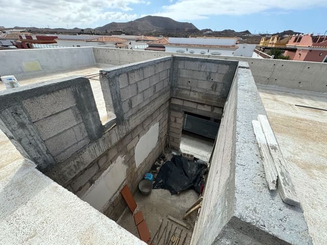 3 sypialnia Willa na sprzedaż w Corralejo, La Oliva z garażem - 499 000 € (Ref: 8122234)