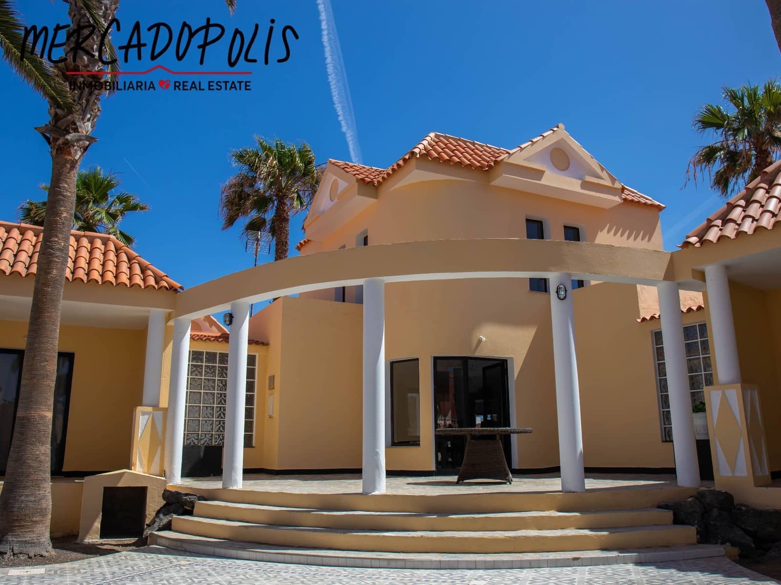 5 soveværelse Villa til salg i Corralejo med swimmingpool garage - € 1.780.000 (Ref: 8169519)