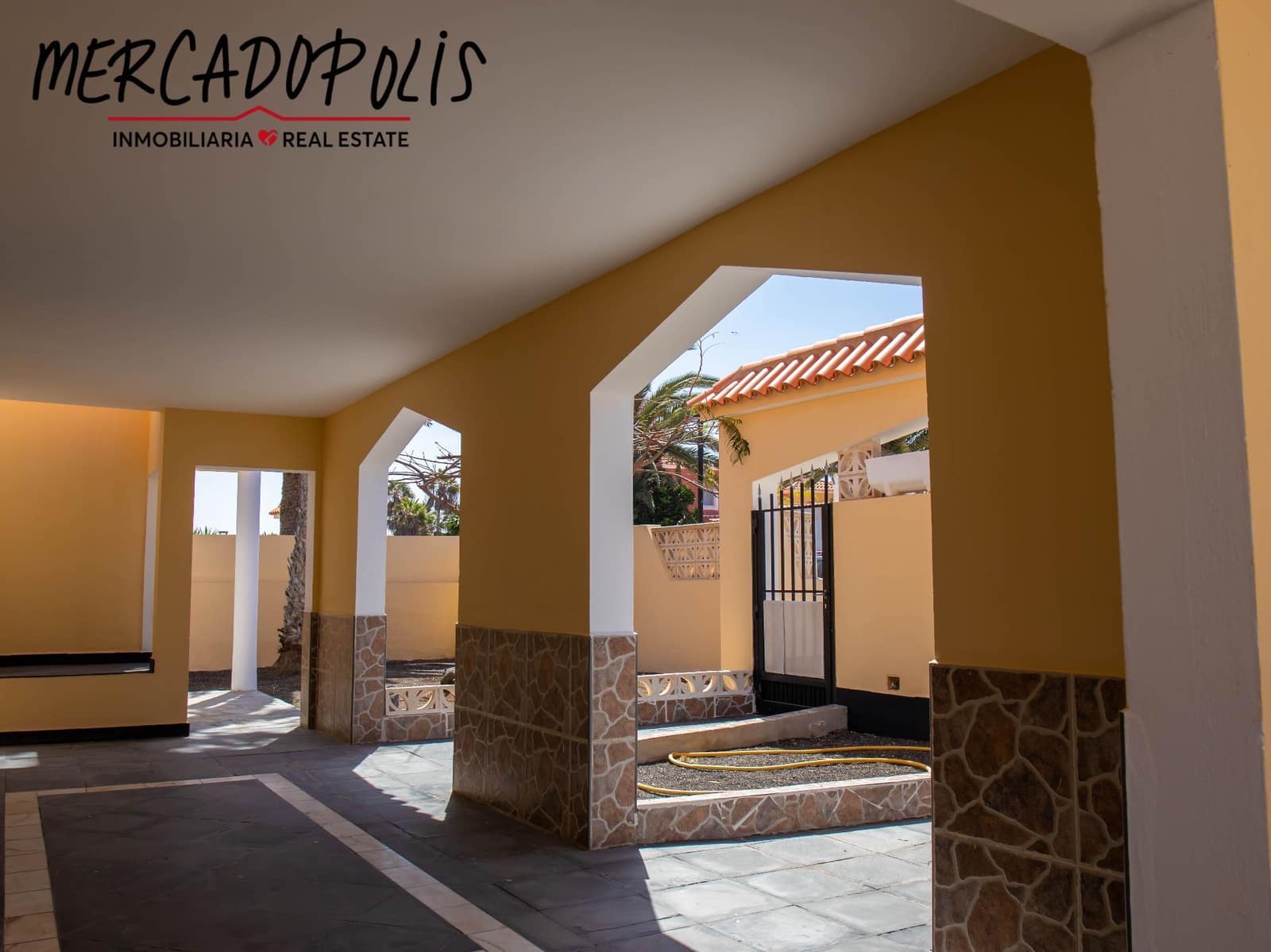 5 soveværelse Villa til salg i Corralejo med swimmingpool garage - € 1.780.000 (Ref: 8169519)