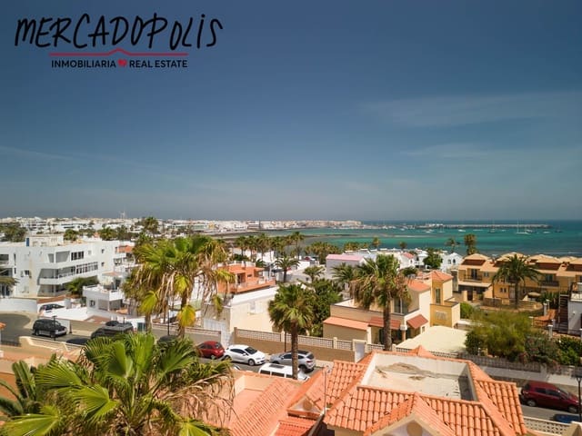 5 sovrum Villa till salu i Corralejo, La Oliva med pool garage - 1 780 000 € (Ref: 8169519)