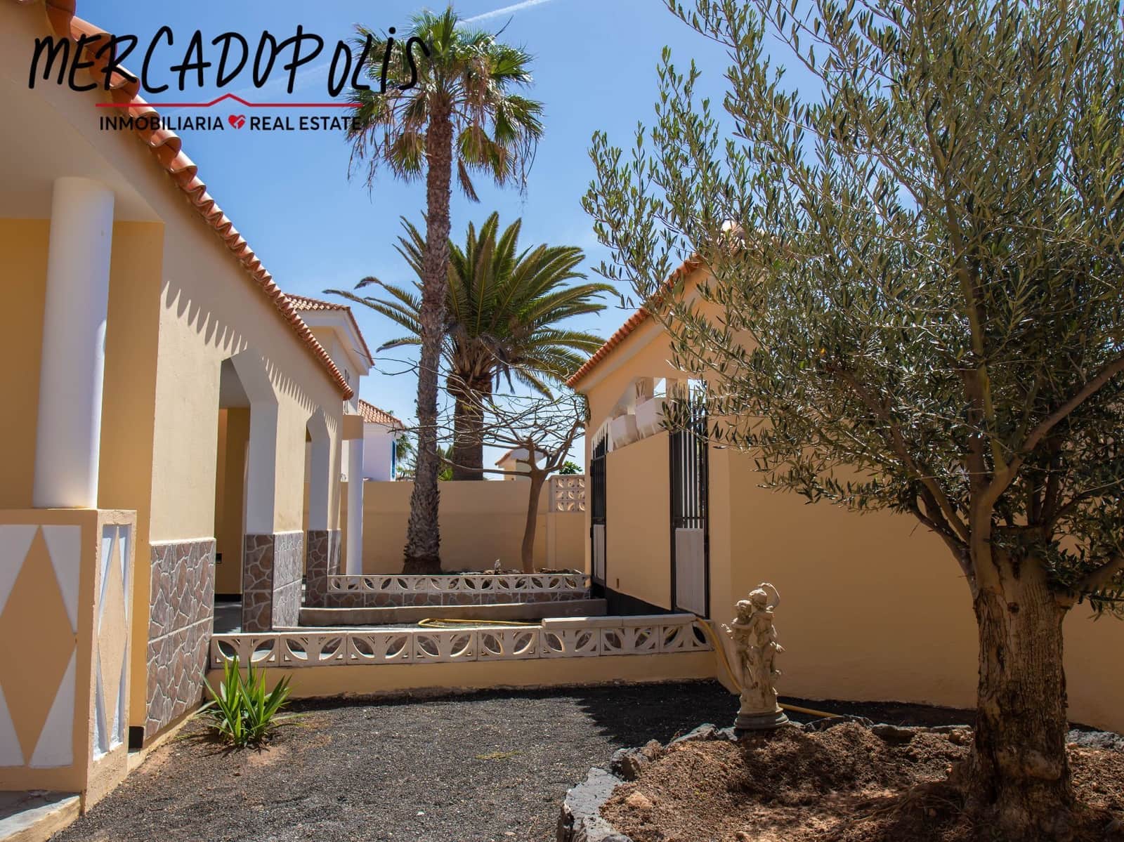 5 soveværelse Villa til salg i Corralejo med swimmingpool garage - € 1.780.000 (Ref: 8169519)