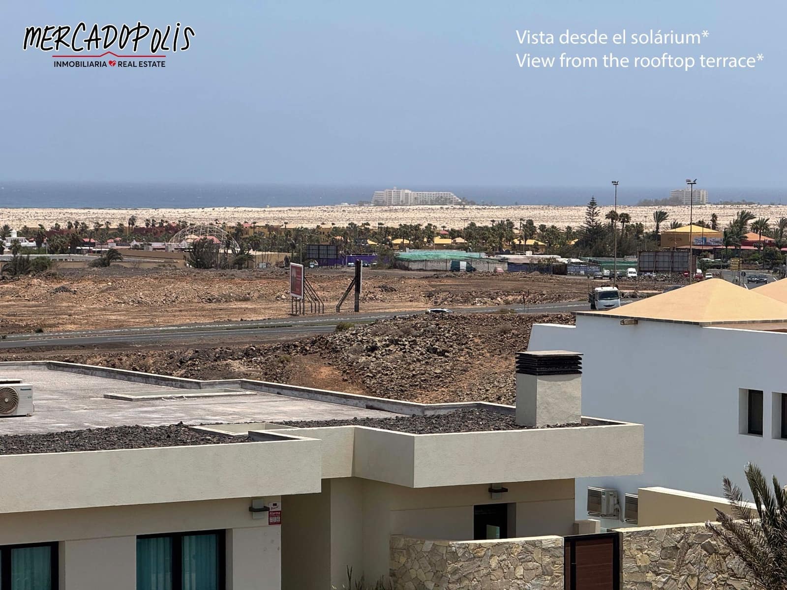 3 sypialnia Willa na sprzedaż w Corralejo z basenem garażem - 710 000 € (Ref: 8504060)