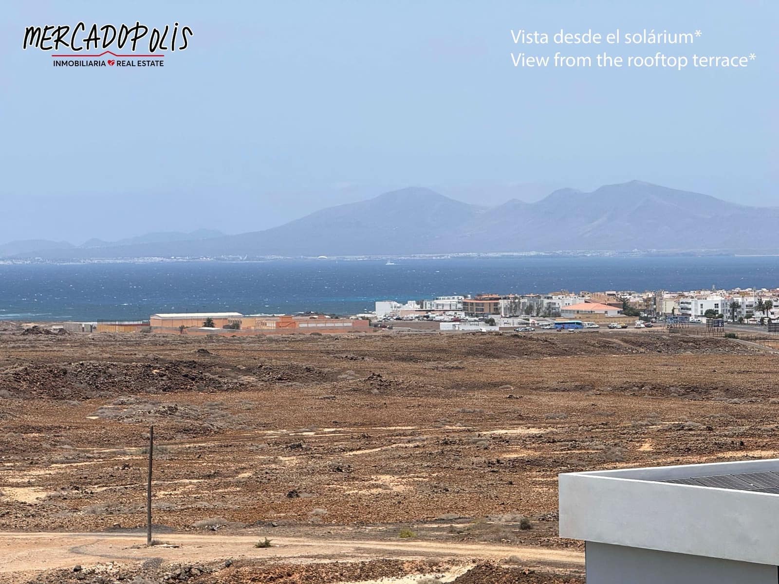 3 sypialnia Willa na sprzedaż w Corralejo z basenem garażem - 710 000 € (Ref: 8504060)