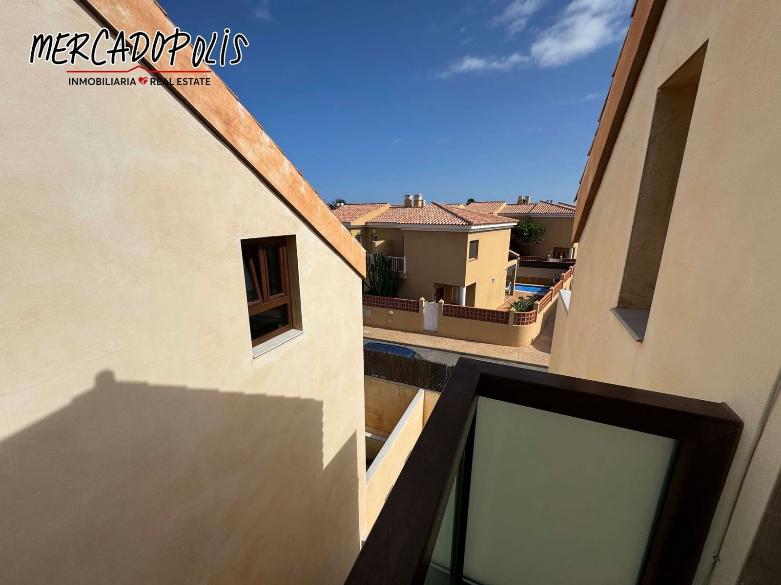 4 soveværelse Villa til salg i Corralejo med swimmingpool - € 499.000 (Ref: 8505550)