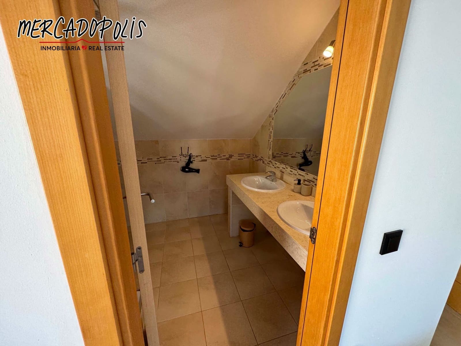 4 soveværelse Villa til salg i Corralejo med swimmingpool - € 499.000 (Ref: 8505550)