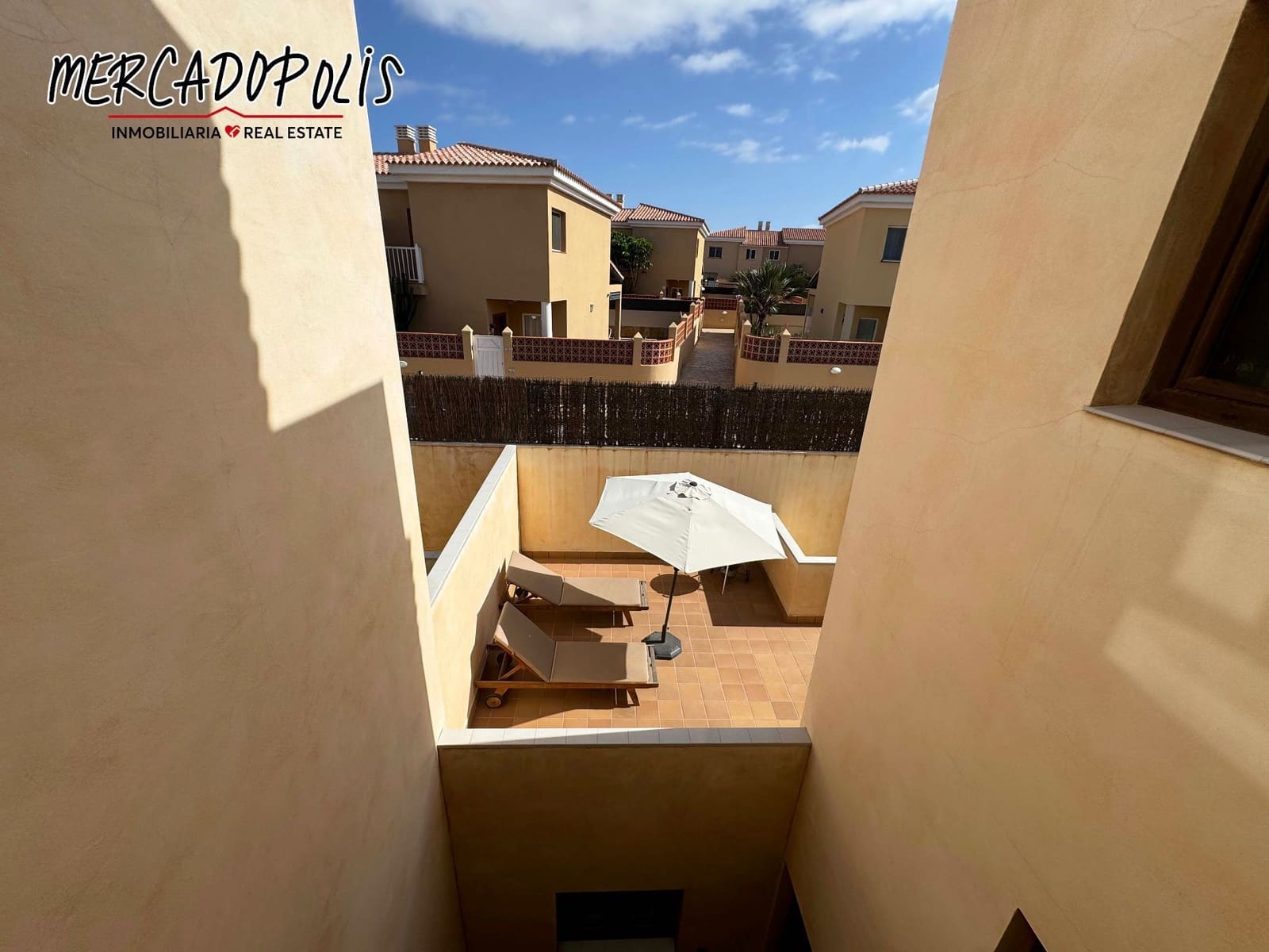 4 soveværelse Villa til salg i Corralejo med swimmingpool - € 499.000 (Ref: 8505550)