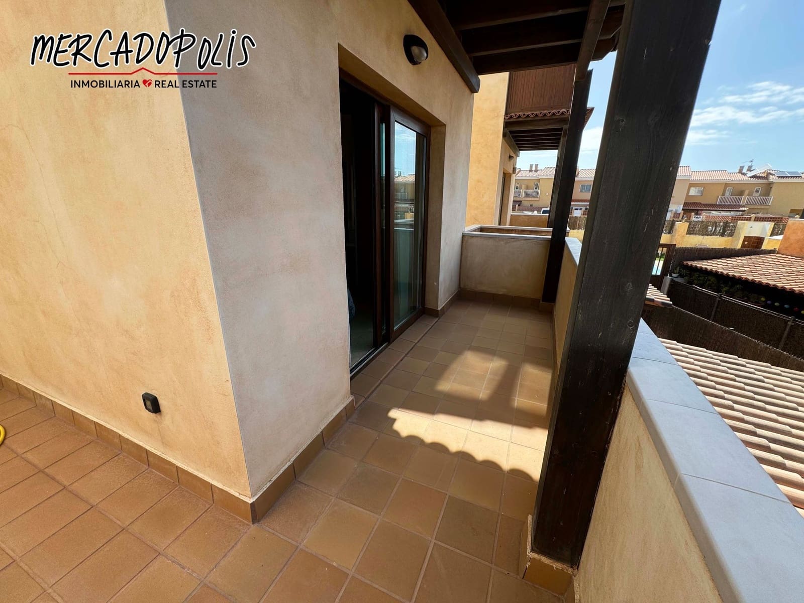 4 soveværelse Villa til salg i Corralejo med swimmingpool - € 499.000 (Ref: 8505550)