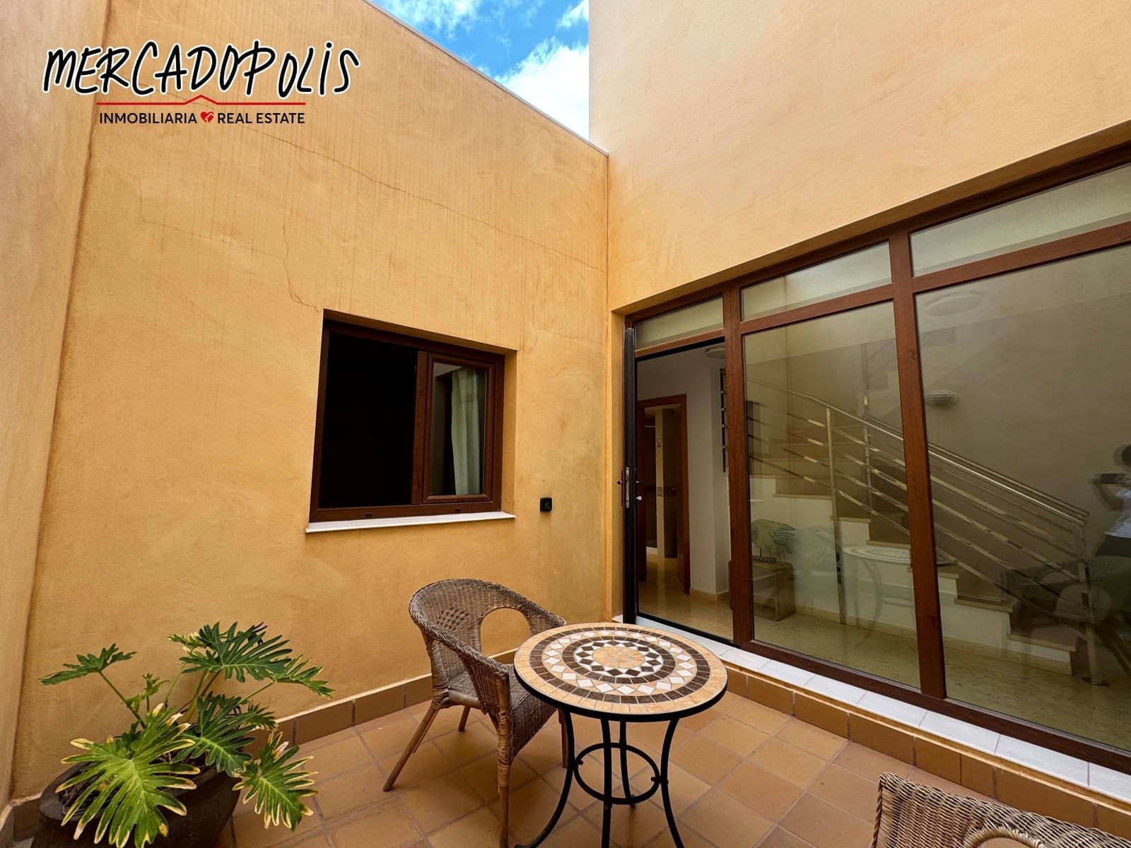 4 soveværelse Villa til salg i Corralejo med swimmingpool - € 499.000 (Ref: 8505550)