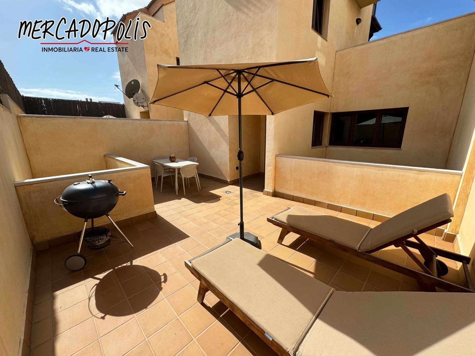 4 soveværelse Villa til salg i Corralejo med swimmingpool - € 499.000 (Ref: 8505550)