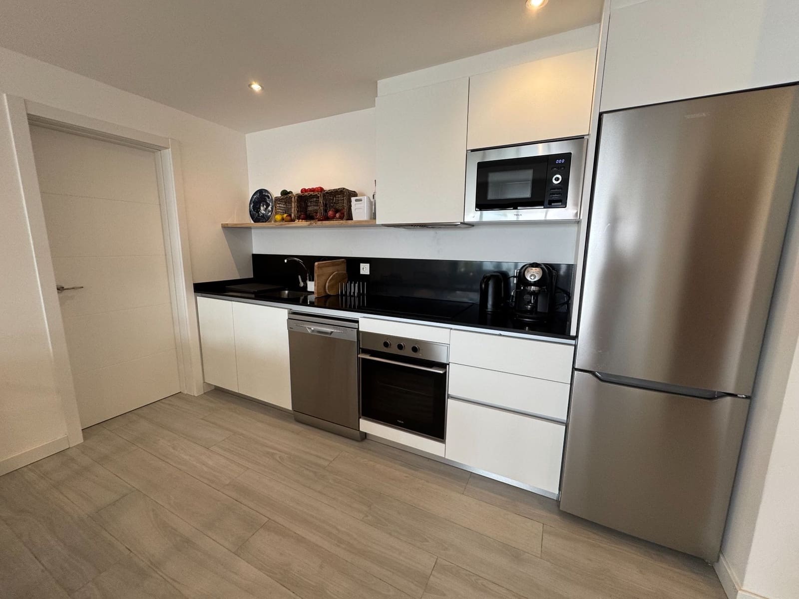 2 makuuhuone Asunto vuokrattavana paikassa Villaverde mukana uima-altaan 
autotalli - 2 000 € (Ref: 8552551)