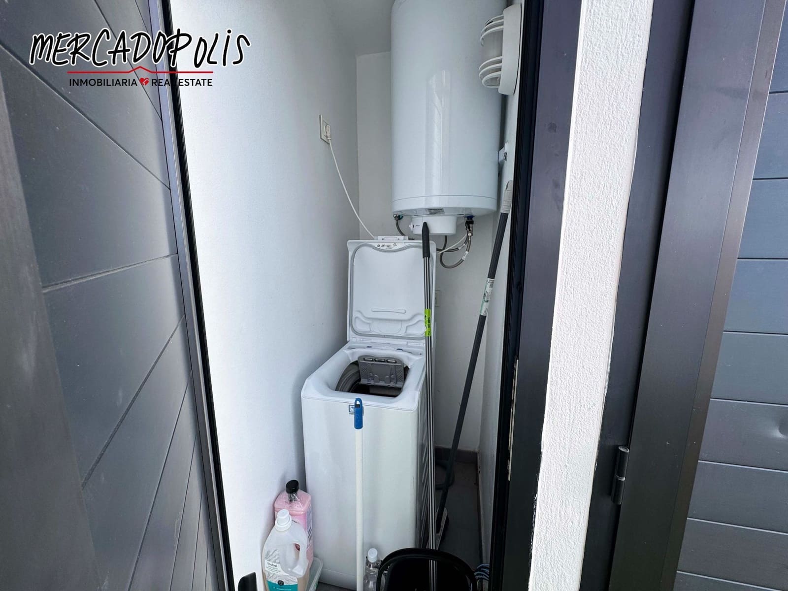 4 sovrum Lägenhet till salu i Corralejo - 950 000 € (Ref: 8579444)