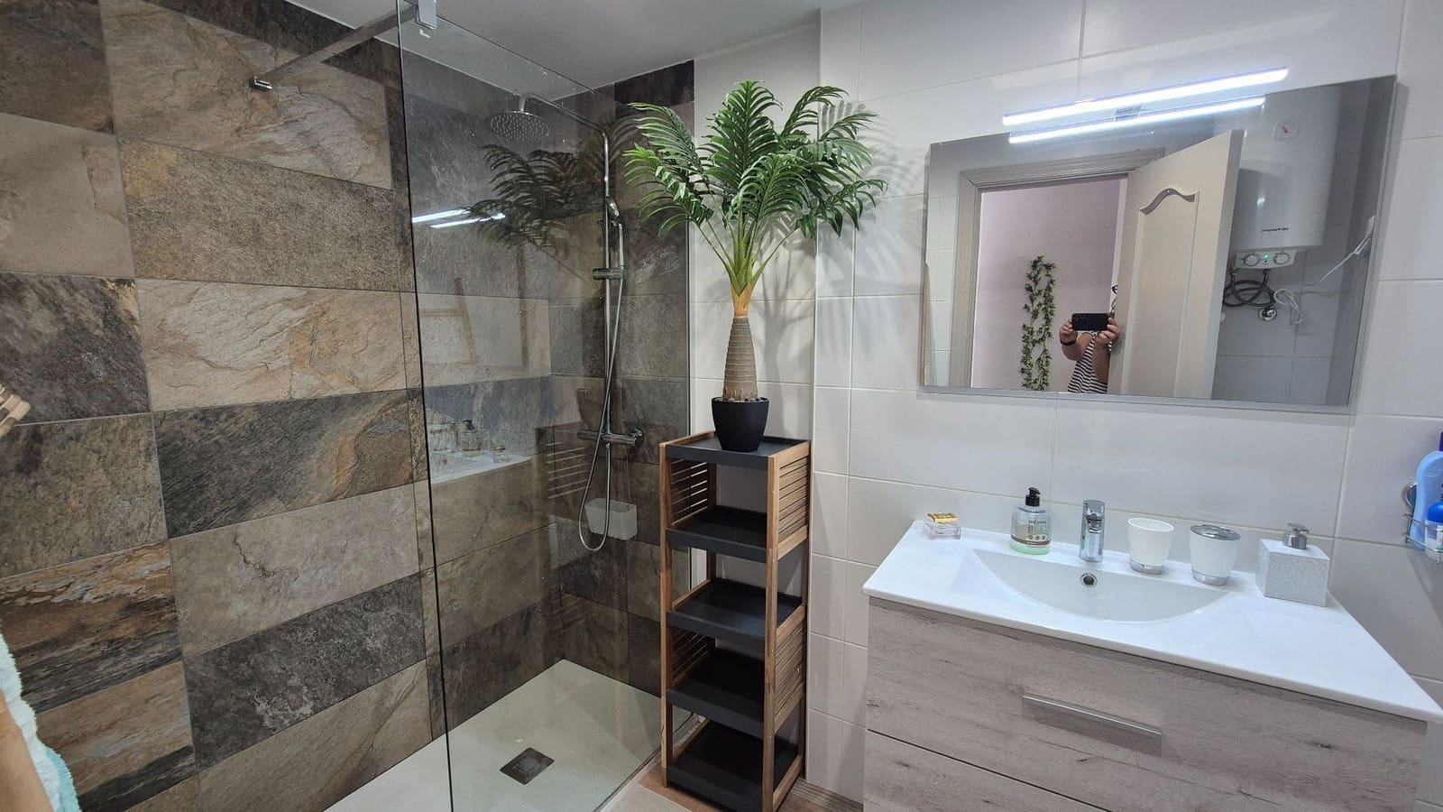 2 bedroom Apartment for rent in Corralejo with pool - € 1,800 (Ref: 8789756)